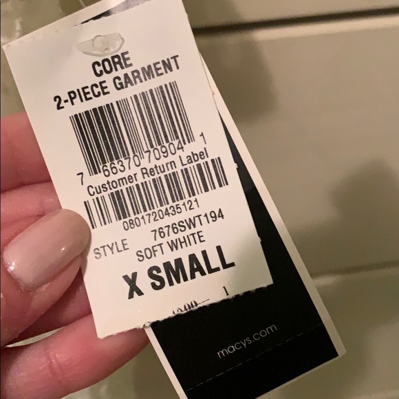 White lace shell NWT - Picture 3 of 3